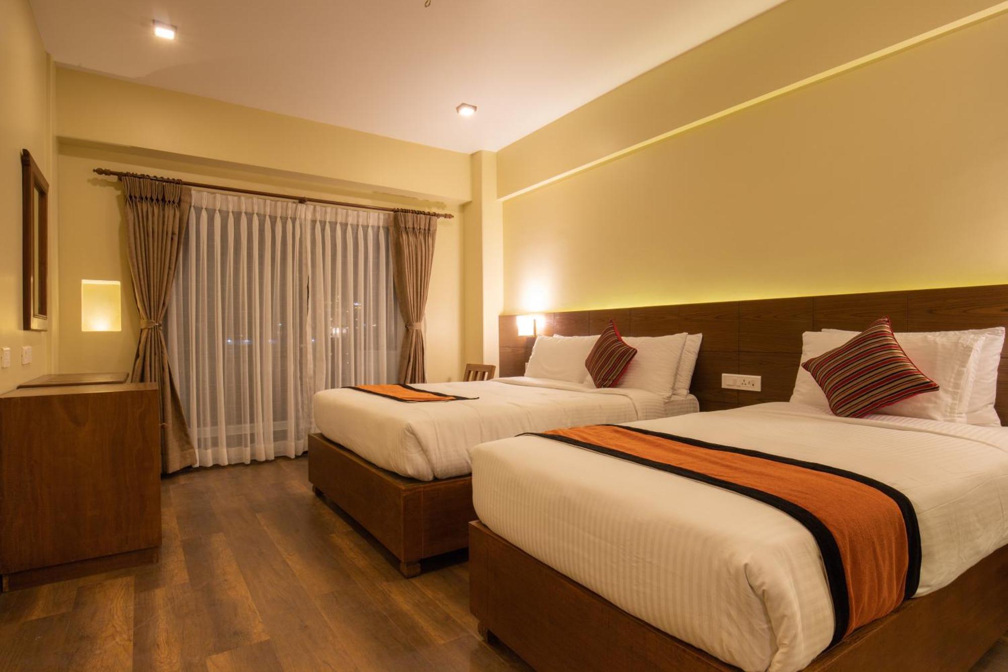 Oaks Inn Plaza Delhi Airport New Delhi Exterior photo
