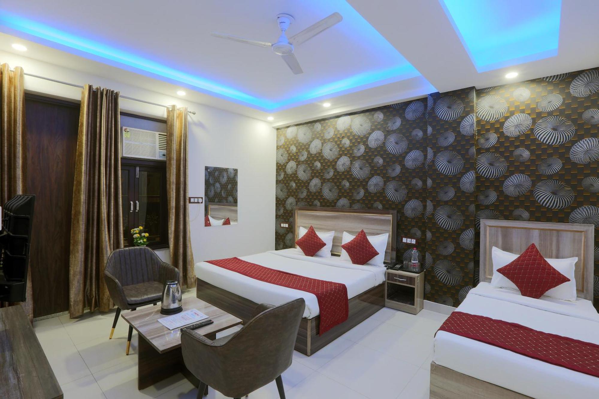 Oaks Inn Plaza Delhi Airport New Delhi Exterior photo