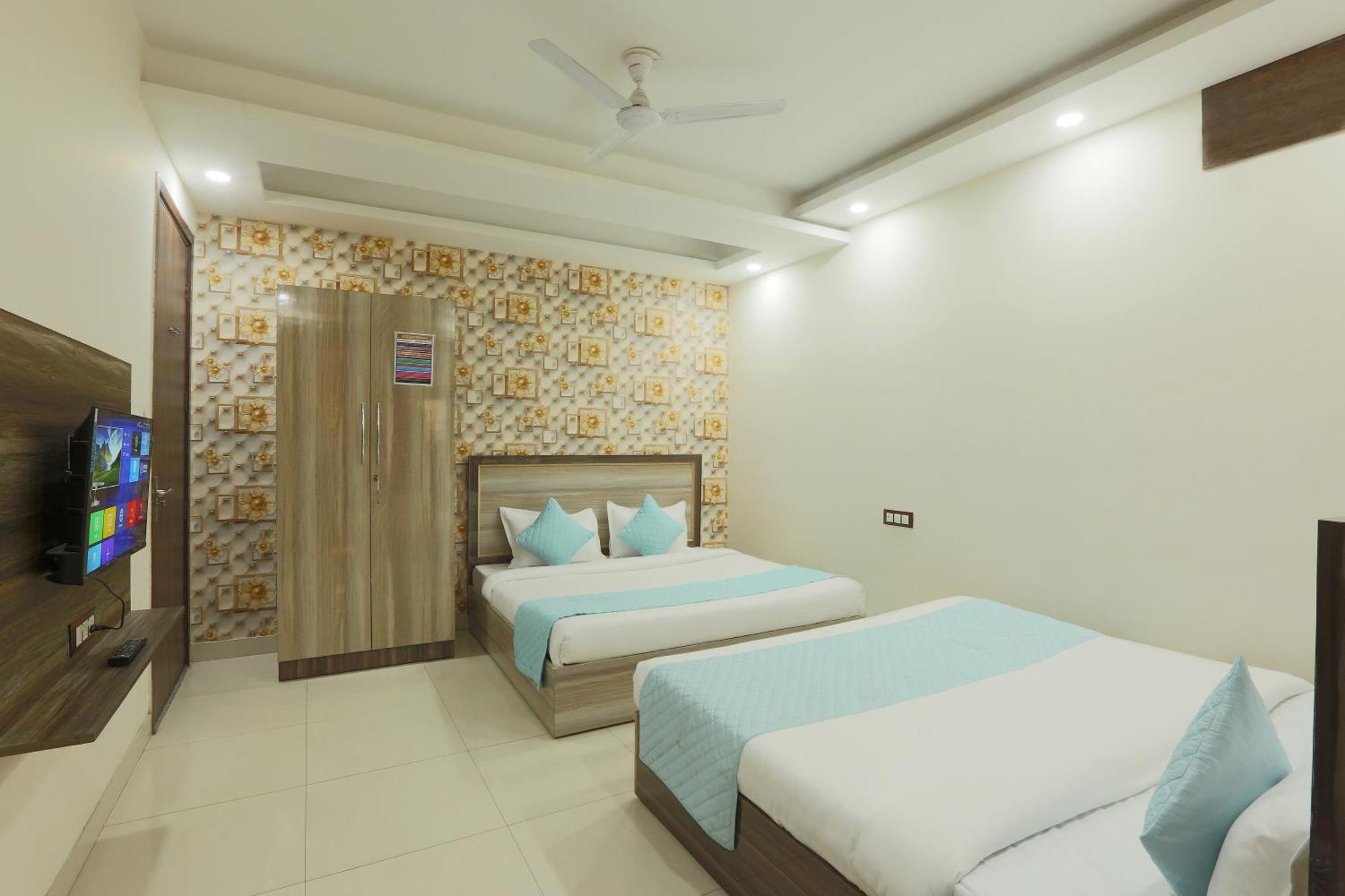 Oaks Inn Plaza Delhi Airport New Delhi Exterior photo